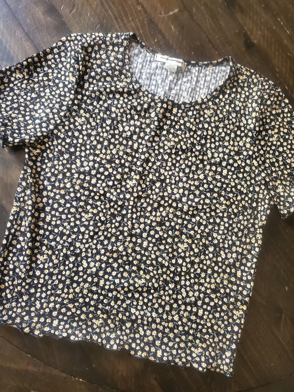 American Eagle Outfitters Black Tee with Yellow Floral Print